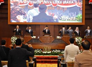 Dua BUMD Jatim Berubah Jadi Perseroda, Pj. Gubernur Adhy: Untuk Tingkatkan Kinerja Demi Kesejahteraan Masyarakat Dua BUMD Jatim Berubah Jadi Perseroda, Pj. Gubernur Adhy: Untuk Tingkatkan Kinerja Demi Kesejahteraan Masyarakat (foto : ist)