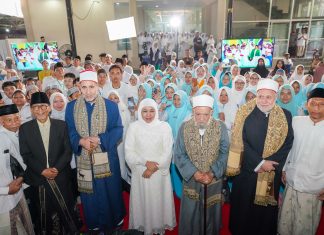 Empat Ulama Mesir Hadiri Haul Pendiri Yayasan Sekolah Khadijah, Khofifah Beri Siraman Ilmu Penuh Hikmah Empat Ulama Mesir Hadiri Haul Pendiri Yayasan Sekolah Khadijah, Khofifah Beri Siraman Ilmu Penuh Hikmah (foto : ist)