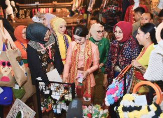 Hadiri Pembukaan Jala Fair 2025, Fatma Saifullah Yusuf : Pentingnya Kolaborasi untuk Berdayakan Penyandang Disabilitas Hadiri Pembukaan Jala Fair 2025, Fatma Saifullah Yusuf: Pentingnya Kolaborasi untuk Berdayakan Penyandang Disabilitas (foto : ist)