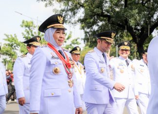 Khofifah-Emil Siap Paparkan Visi-Misi Begitu Selesai Retreat dan Siapkan Sertijab untuk 22 Kabupaten Kota di Jatim Khofifah-Emil Siap Paparkan Visi-Misi Begitu Selesai Retreat dan Siapkan Sertijab untuk 22 Kabupaten Kota di Jatim (foto : ist)