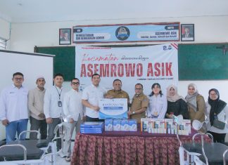 Dukung Layanan Kesehatan, Terminal Teluk Lamong Serahkan Bantuan Alat Medis Ke Puskesmas Dukung Layanan Kesehatan, Terminal Teluk Lamong Serahkan Bantuan Alat Medis Ke Puskesmas (foto : ist)