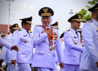 Resmi Dilantik Presiden sebagai Gubernur dan Wagub Jatim 2025-2030, Khofifah-Emil Siap Sinergikan Nawa Bhakti Satya dengan Asta Cita