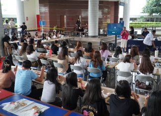 Jelang Valentine 2025, Bikin Kejutan Manis lewat Flower Cookies Suasana Flower Cookie Decoration workshop (foto : ist)