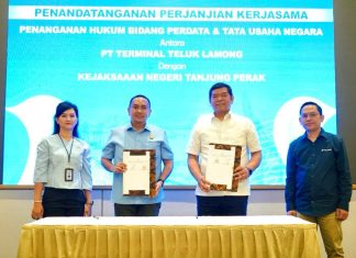Sinergi Kuat Untuk Kepastian Hukum, Terminal Teluk Lamong dan Kejari Tanjung Perak Resmi Bekerja Sama Sinergi Kuat Untuk Kepastian Hukum, Terminal Teluk Lamong dan Kejari Tanjung Perak Resmi Bekerja Sama (foto : ist)