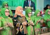 Gubernur Khofifah Bersama Jajaran PP Muslimat NU Distribusikan 1.000 Paket Lebaran dari Keluarga Jusuf Kalla untuk Masyarakat