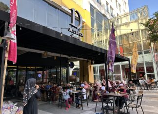 Artotel TS Suites Surabaya Berbagi Kebahagiaan Bersama Anak Panti Asuhan dan Karyawan di Bulan Ramadan Artotel TS Suites Surabaya Berbagi Kebahagiaan Bersama Anak Panti Asuhan dan Karyawan di Bulan Ramadan (foto : ist)