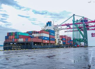 Strategi Terminal Teluk Lamong Pastikan Kelancaran Arus Barang Saat Lebaran 2025 Strategi Terminal Teluk Lamong Pastikan Kelancaran Arus Barang Saat Lebaran 2025 (foto : ist)
