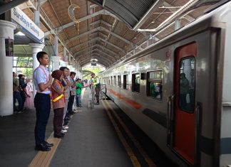 Ratusan Relawan Komunitas Railfans dan Pramuka Terlibat, Angkutan Lebaran 2025 Makin Lancar Ratusan Relawan Komunitas Railfans dan Pramuka Terlibat, Angkutan Lebaran 2025 Makin Lancar (foto : ist)