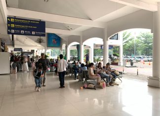 Libur Panjang Peringati Jumat Agung dan Paskah, KAI Daop 8 Surabaya Operasikan KA Tambahan Libur Panjang Peringati Jumat Agung dan Paskah, KAI Daop 8 Surabaya Operasikan KA Tambahan (foto : ist)