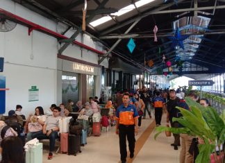 Hari Pertama Kerja, Penumpang Yang Menggunakan KA Di Daop 8 Masih Tinggi Hari Pertama Kerja, Penumpang Yang Menggunakan KA Di Daop 8 Masih Tinggi (foto : ist)