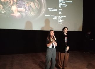 Dua Pemeran Film Dasim Sapa Penonton Lewat Acara Nobar di Royal Plaza Surabaya