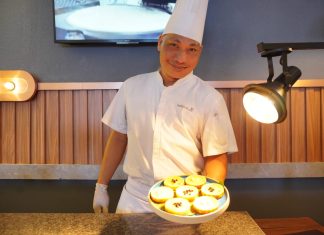 Nikmati Kelezatan Kue Lumpur Panggang di Aston Inn Jemursari, Camilan Favorit Baru para Tamu! Nikmati Kelezatan Kue Lumpur Panggang di Aston Inn Jemursari, Camilan Favorit Baru para Tamu (foto : ist)