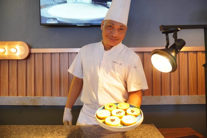Nikmati Kelezatan Kue Lumpur Panggang di Aston Inn Jemursari, Camilan Favorit Baru para Tamu (foto : ist)