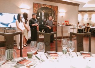 Kurasi Baru Dari Chef Simone Li & Chef Chong Loong Fatt, Hadirkan Nuansa Baru di Tang Palace Chinese Restaurant Kurasi Baru Dari Chef Simone Li & Chef Chong Loong Fatt, Hadirkan Nuansa Baru di Tang Palace Chinese Restaurant (dokpri)