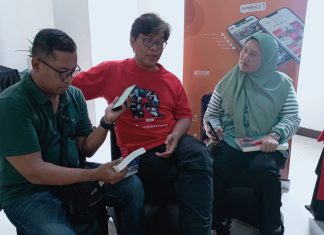 Buku dan Film Dokumenter Anak Negeri Di Pusaran Konflik Suriah : Tujuannya Mencari Solusi dan Jalan Keluar Bersama Buku dan Film Dokumenter Anak Negeri Di Pusaran Konflik Suriah : Tujuannya Mencari Solusi dan Jalan Keluar Bersama (dokpri)