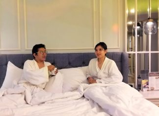 Talk show Hotel Paling Santai! ASTON Inn Jemursari Hadirkan “Pillow Talks” dari Dalam Kamar Talk show Hotel Paling Santai! ASTON Inn Jemursari Hadirkan “Pillow Talks” dari Dalam Kamar (foto : ist)