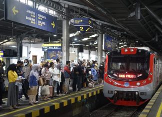 KAI Commuter Dukung Ekonomi Kerakyatan, Biaya Murah Lagi Aman dan Nyaman KAI Commuter Dukung Ekonomi Kerakyatan, Layanan Kereta Perkotaan PSO Menjadi Pilihan Utama Masyarakat Untuk Aktifitas Sehari-hari (foto : istKAI Commuter Dukung Ekonomi Kerakyatan, Biaya Murah Lagi Aman dan Nyaman (foto : ist)