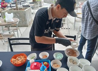 The Local Hawkers : Kolaborasi Apik Antara UMKM dan ARTOTEL TS Suites Surabaya The Local Hawkers : Kolaborasi Apik Antara UMKM dan ARTOTEL TS Suites Surabaya (foto : ist)