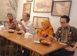 Diskusi Santai BKKBN Jatim dan Media : Bahas Bonus Demografi, Dua Anak Cukup, Saatnya Fokus Kualitas Diskusi Santai BKKBN Jatim dan Media : Bahas Bonus Demografi, Dua Anak Cukup, Saatnya Fokus Kualitas (foto : ist)