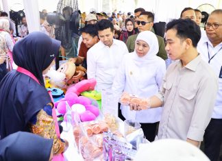 Wapres Gibran Apresiasi Semangat Pendamping dan Nasabah PNM Mekaar di Bondowoso Wapres Gibran Apresiasi Semangat Pendamping dan Nasabah PNM Mekaar di Bondowoso (foto : ist)