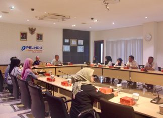 Kemenhub RI Tinjau Langsung Aksi Nyata Konservasi Energi Di Terminal Teluk Lamong, TPK Nilam dan PT BJTI Kemenhub RI Tinjau Langsung Aksi Nyata Konservasi Energi Di Terminal Teluk Lamong, TPK Nilam dan PT BJTI (foto : ist)