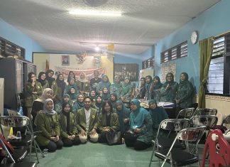 Kelompok 57 Bersinergi Dengan Warga Kelurahan Kertajaya Dalam Pemberdayaan UMKM Kelompok 57 Bersinergi Dengan Warga Kelurahan Kertajaya Dalam Pemberdayaan UMKM (foto : ist)