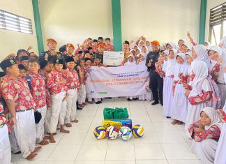 KAI Daop 8 Surabaya Tingkatkan Keselamatan di Perlintasan Sebidang melalui Beragam Upaya Preventif di Semester I 2025 KAI Daop 8 Surabaya Tingkatkan Keselamatan di Perlintasan Sebidang melalui Beragam Upaya Preventif di Semester I 2025 (foto : ist)
