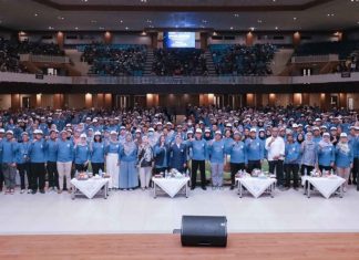 3159 Mahasiswa BBK UNAIR Siap Mengabdi dan Berkontribusi di Masyarakat 3159 Mahasiswa BBK UNAIR Siap Mengabdi dan Berkontribusi di Masyarakat (foto : ist)