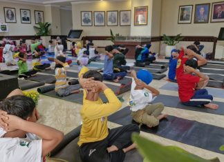 Rayakan Hari Anak Nasional 2025, Anak-anak Yoga dan Bermain Edukasi Bersama Rayakan Hari Anak Nasional 2025, Anak-anak Yoga dan Bermain Edukasi Bersama (foto : ist)