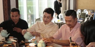 Vasa Hotel Surabaya Sambut Festival Pertengahan Musim Gugur dengan Koleksi Mooncake Royal Fengxian Vasa Hotel Surabaya Sambut Festival Pertengahan Musim Gugur dengan Koleksi Mooncake Royal Fengxian (foto : ist)