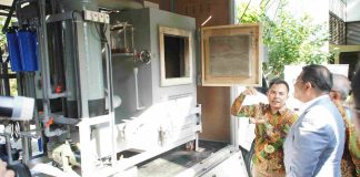 Menkraf Kunjungi Unusa, Tinjau Produk Inovasi Karya Civitas Akademika Menkraf Kunjungi Unusa, Tinjau Produk Inovasi Karya Civitas Akademika (foto : ist)