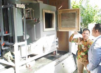 Menkraf Kunjungi Unusa, Tinjau Produk Inovasi Karya Civitas Akademika Menkraf Kunjungi Unusa, Tinjau Produk Inovasi Karya Civitas Akademika (foto : ist)