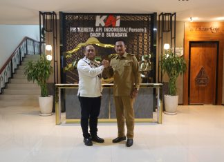 Penataan Kawasan dan Keselamatan Jalur Kereta Api, KAI Daop 8 Surabaya dan Pemkab Lamongan Teken Perjanjian Kerja Sama