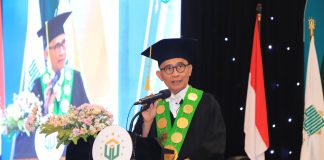 Rektor Unusa Lepas Seribu Lebih Wisudawan Dalam Suasana Penuh Haru