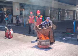 Pelindo Regional 3 Sub Regional Jawa Edukasi Tenant GSN, Mitigasi Kebakaran dengan APAR dan Karung Goni