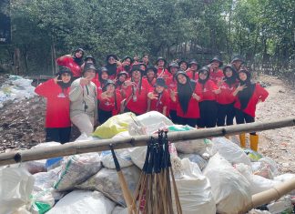 Kreasi Pemuda Tanpa Batas Surabaya Galang Aksi Hijaukan Pesisir Lewat Trees for The Future