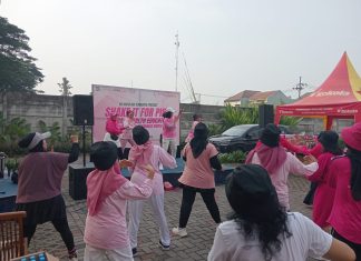 Shake It for Pink : RS Onkologi Surabaya Gelar Fun Zumba dan Edukasi Bersama Survivor Kanker Payudara