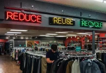 Mahasiswa Untag Surabaya Dorong UMKM Thrifting Go Digital Lewat Konten  Kreatif dan Branding Media Sosial