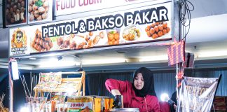 Pemkot Surabaya dan DBL Indonesia Hadirkan UMKM di DBL Arena, Sehari Bisa Raup Omzet Rp 8 Juta Sekaligus Belajar Mengenal Segmen Anak Muda