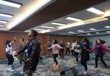 Aston Inn Jemursari Gelar Zumba Seru Bersama Zin Meyrina, Ajak Karyawan Hidup Sehat dan Kompak