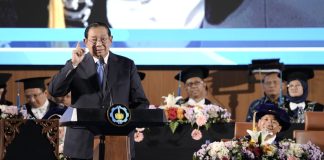 Peringati Dies Natalis ke-65, ITS Beri Penghargaan Tertinggi kepada SBY