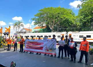 Kecelakaan di Perlintasan Menurun, Daop 8 Surabaya Perkuat Edukasi dan Aksi Nyata Keselamatan di Perlintasan