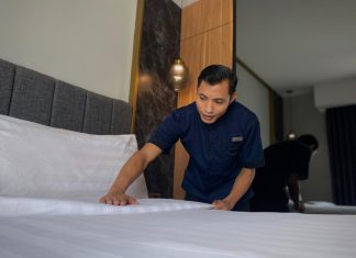 Aston Inn Jemursari Sambut Tahun Baru dengan Percaya Diri, Hadirkan Paket Menginap & Perayaan “Ambyar Land 2”