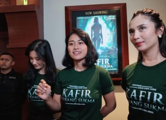 Pemeran Film Kafir : Gerbang Sukma Sambangi Penonton XXI Royal Plaza Surabaya