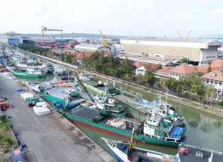 Pelindo Lakukan Evakuasi Cepat Pasca Kejadian Cuaca Ekstrem di Terminal Kalimas, Operasional Pelabuhan Tetap Berjalan Normal