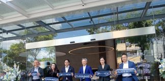 BMW MINI Plaza Arjuna : BMW Group Indonesia dan PT Plaza Auto Resmikan Diler Terintegrasi Pertama Berkonsep Retail.Next di Surabaya