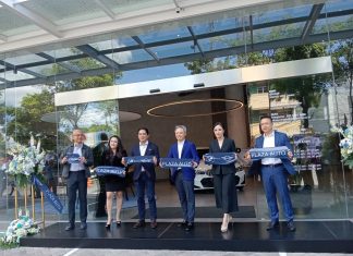 BMW MINI Plaza Arjuna : BMW Group Indonesia dan PT Plaza Auto Resmikan Diler Terintegrasi Pertama Berkonsep Retail.Next di Surabaya
