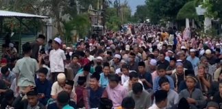 Bukan Hanya Takjil, Ribuan Warga Sumenep Disebut Rela Antre Sejak Siang demi Bisa Tarawih Plus Dapat Amplop Rp300 Ribu