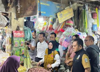 KPPU Sidak Pasar Wonokromo, Awasi Harga Pangan dan Cegah Persaingan Usaha Tidak Sehat