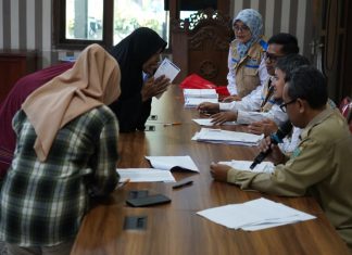 250 Santunan Dhuafa Disalurkan Kolaborasi YBM PLN UIT JBM dan Kelurahan Ketegan Sambut Idul Fitri 1447 H